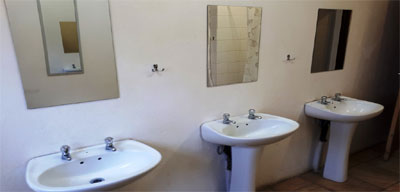 REC Boarding bath room