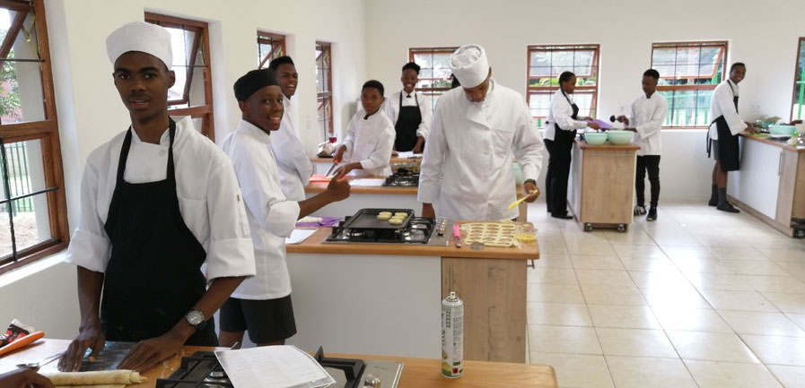 REC Diploma Hospitality